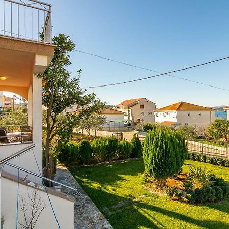 Apartment Dominik Trogir Exterior foto